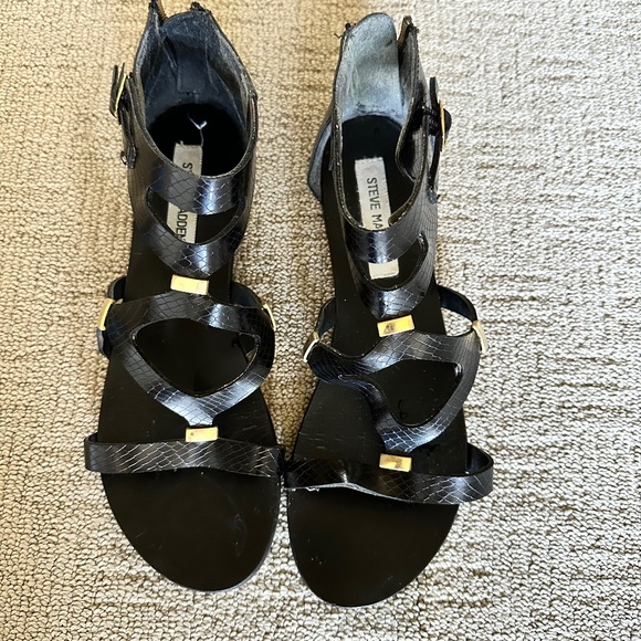 Steve Madden blk Sandals - Picture 1 of 2